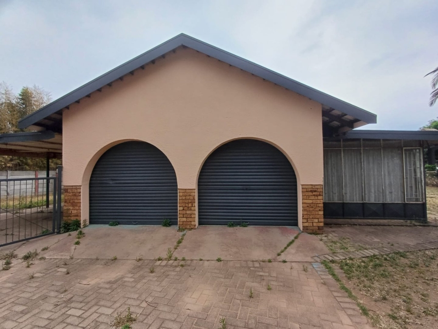 3 Bedroom Property for Sale in Flimieda North West